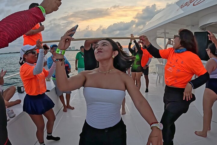 cancun boat tours