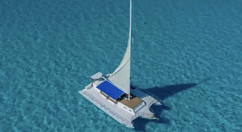 75ft Catamaran Rental Cancun to Isla Mujeres