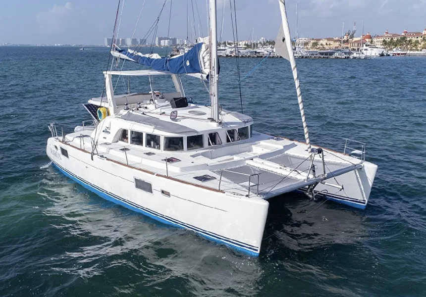 46FT Catamaran Cancun Private Charter