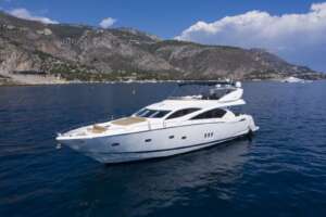 Enjoy a private 4 hour yacht rental Cancun with luxury amenities, swimming stops, and unforgettable Caribbean views.